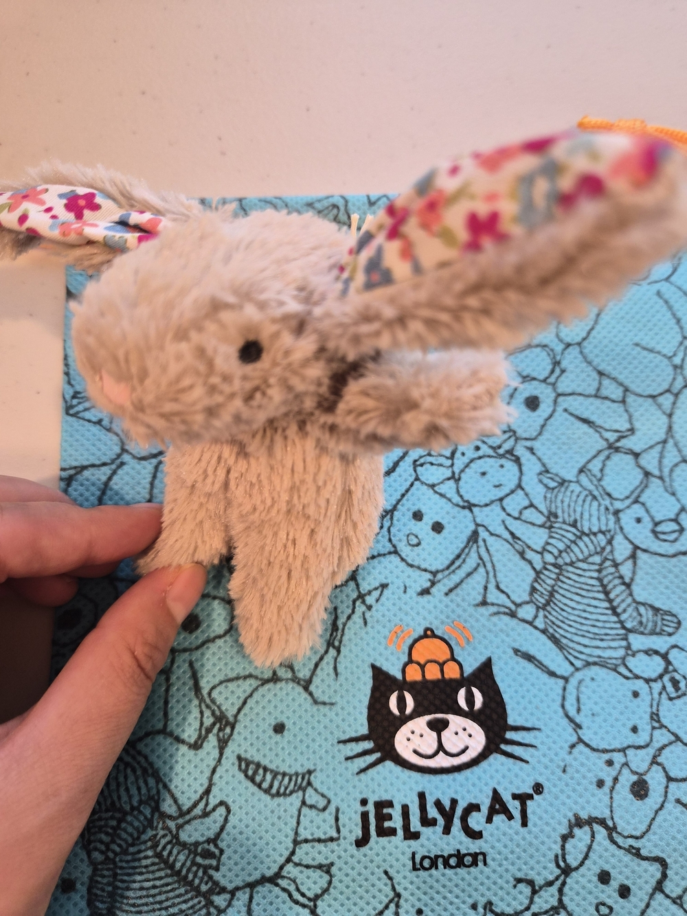 Jellycat Beige Bunny Bag Charm - Picture 2 of 5